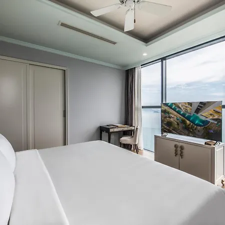 Vinpearl Beachfront Nha Trang Exterior photo