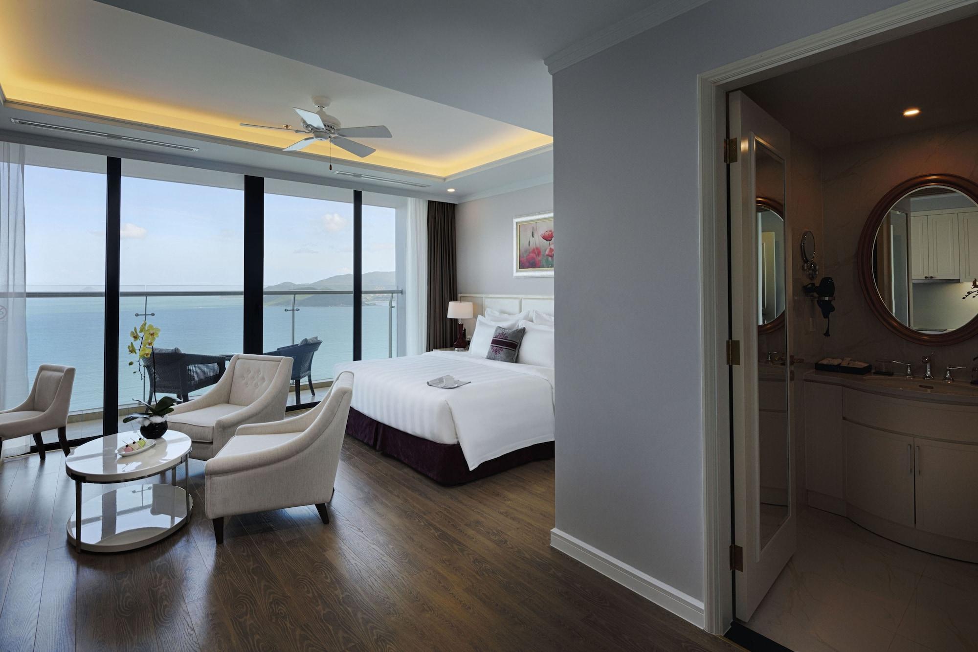 Vinpearl Beachfront Отель Нячанг